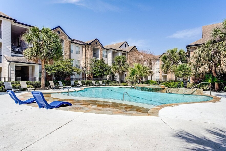 Building Photo - The Flats at Veranda Ridge