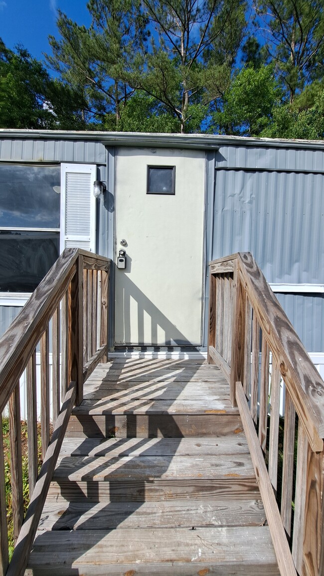 Building Photo - 113 Novits Nook Ct