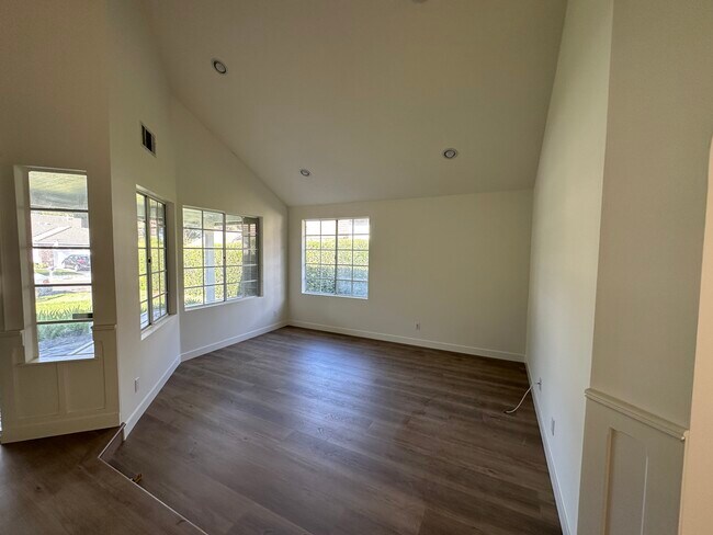 Building Photo - 3642 Birdsong Ave