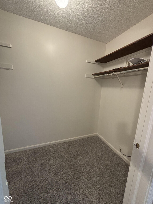 Building Photo - 665 Ironwood Dr
