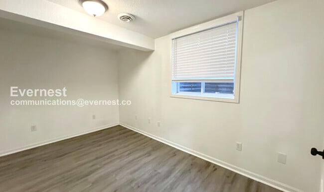 Building Photo - 928 SE 12 Terrace