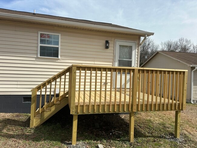 Building Photo - 200 Charles St