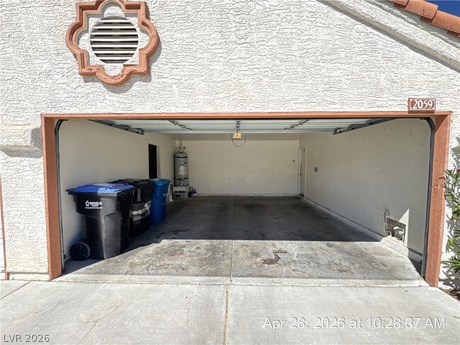 Building Photo - 2059 Club Crest Way