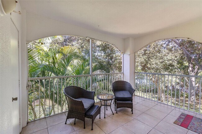 Building Photo - 815 W Boynton Beach Blvd