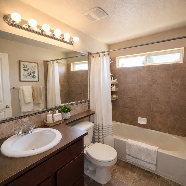 Building Photo - 803 E Cooper Ln