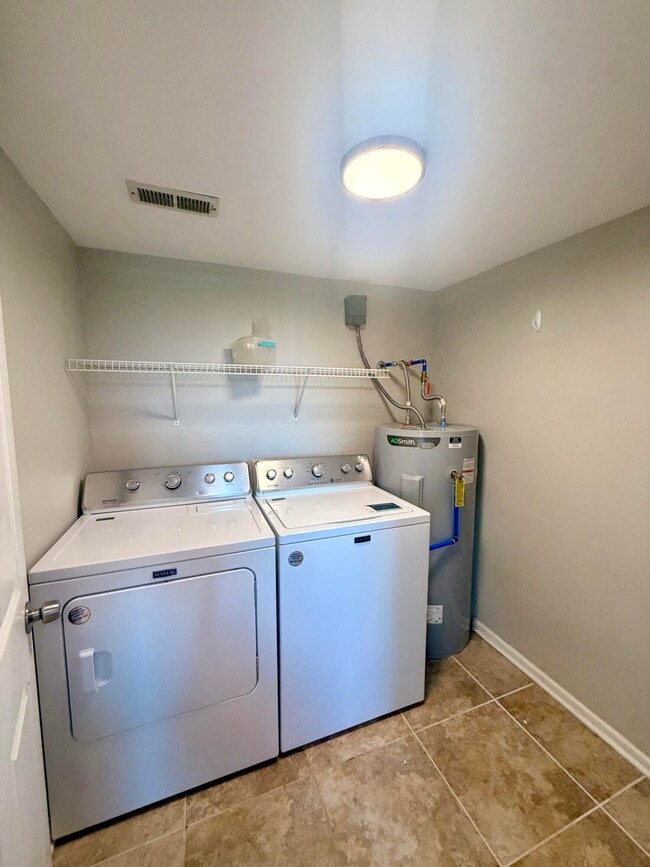 Building Photo - 523 Tecumseh Trail