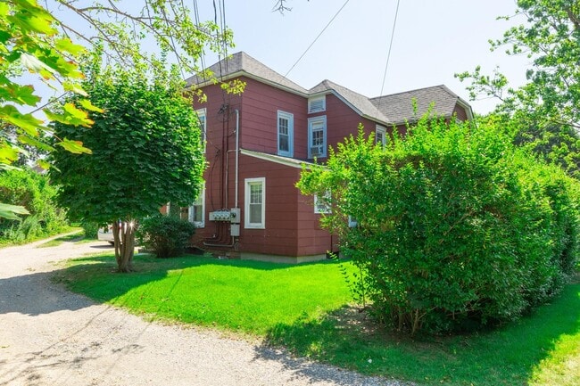 Building Photo - 17 S Pk Ave