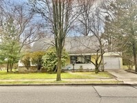 Building Photo - 107 Baker Hill Rd