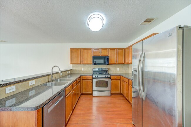 Building Photo - 18434 Ranch View Trail