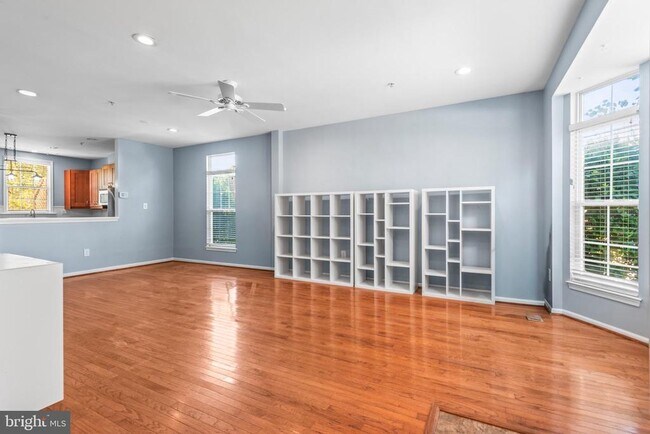 Building Photo - 1538 Long Dr Ct