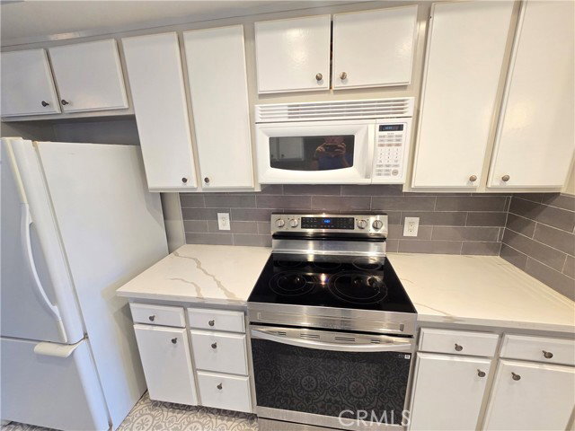 Building Photo - 8828 Pershing Dr