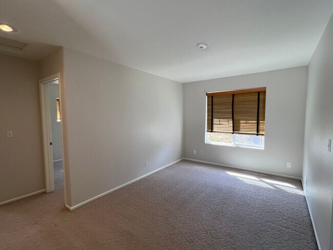 Building Photo - 4 Bedroom - 3 Bath Home - available June 1...