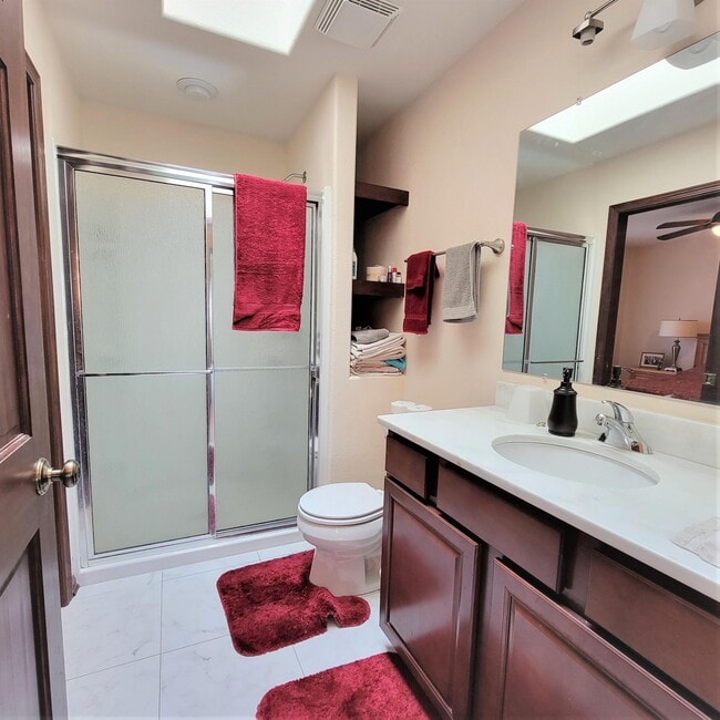 Building Photo - 520 Golden Eagle Ct