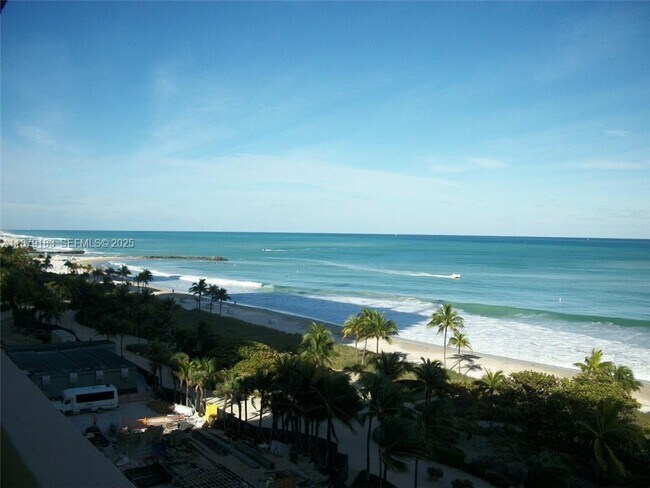 Building Photo - 10185 Collins Ave