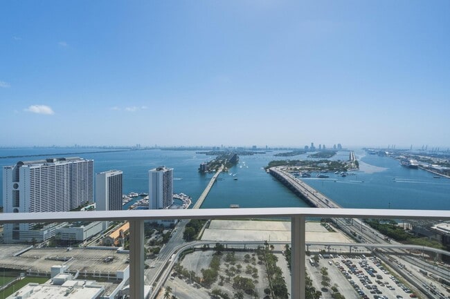 Building Photo - 1400 Biscayne Blvd