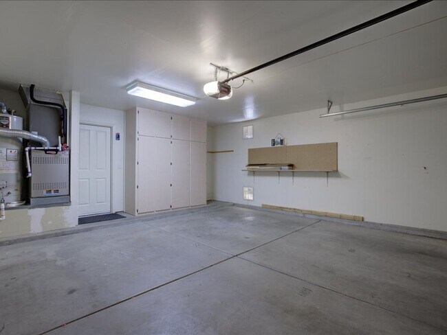 Building Photo - Spacious 4-Bedroom Home with Private Pool & Large Enclosed Backyard!