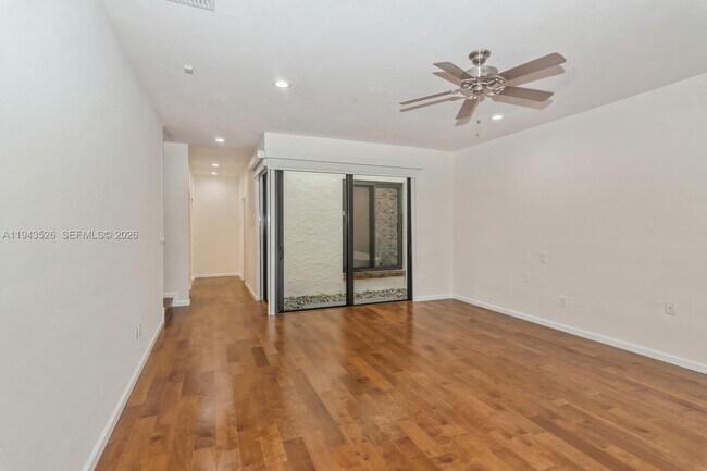 Building Photo - 15405 SW 73rd Ct