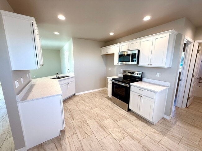 Building Photo - 2025 Built 2 Bedroom Home with Garage- Available Now!