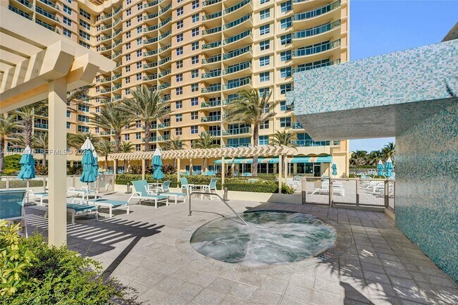 Building Photo - 2501 S Ocean Dr