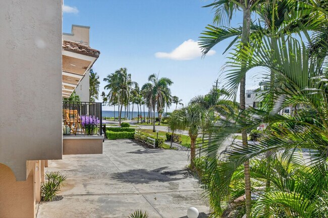 Building Photo - 596 SE 20th Ave