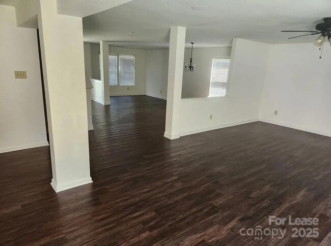 Building Photo - 3609 McDuff Ct