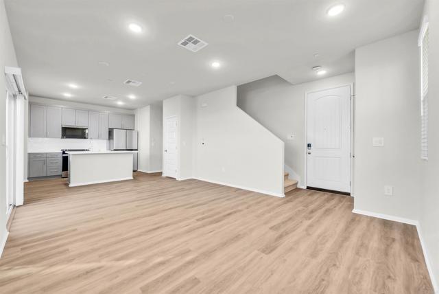 Building Photo - 28386 Via Solero