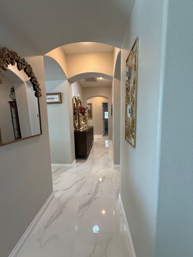 Building Photo - Stonebrook Estates-3 Bedrooms, 3351 SQFT of Luxury & Entertainment