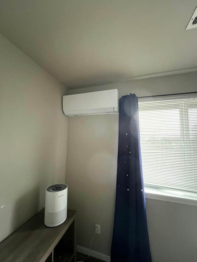 Building Photo - 12435 1st Ave S