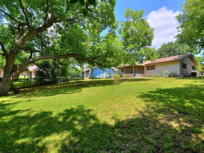 Building Photo - 4911 Aberdeen Cir