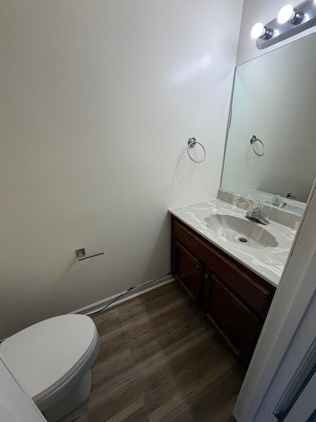 Building Photo - 106 Heritage Dr