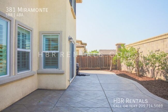 Building Photo - 381 Miramonte-