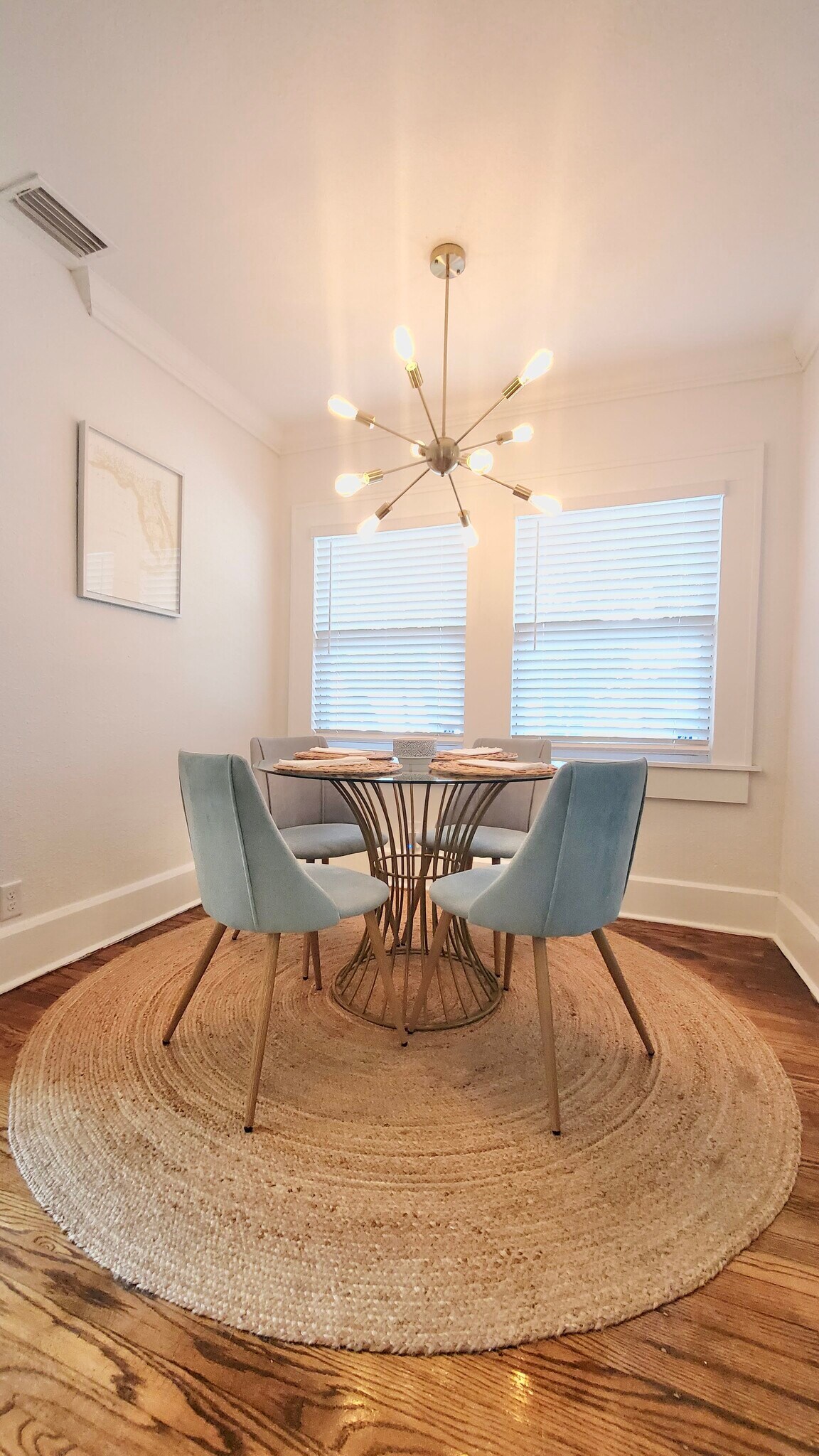 Building Photo - 2821 6th Ave N