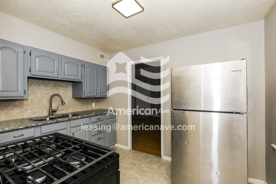 Building Photo - 1525 N Adams St