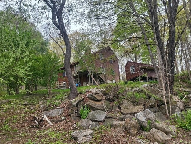 Building Photo - 213 Weekeepeemee Rd