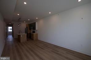 Building Photo - 1224 W Silver St