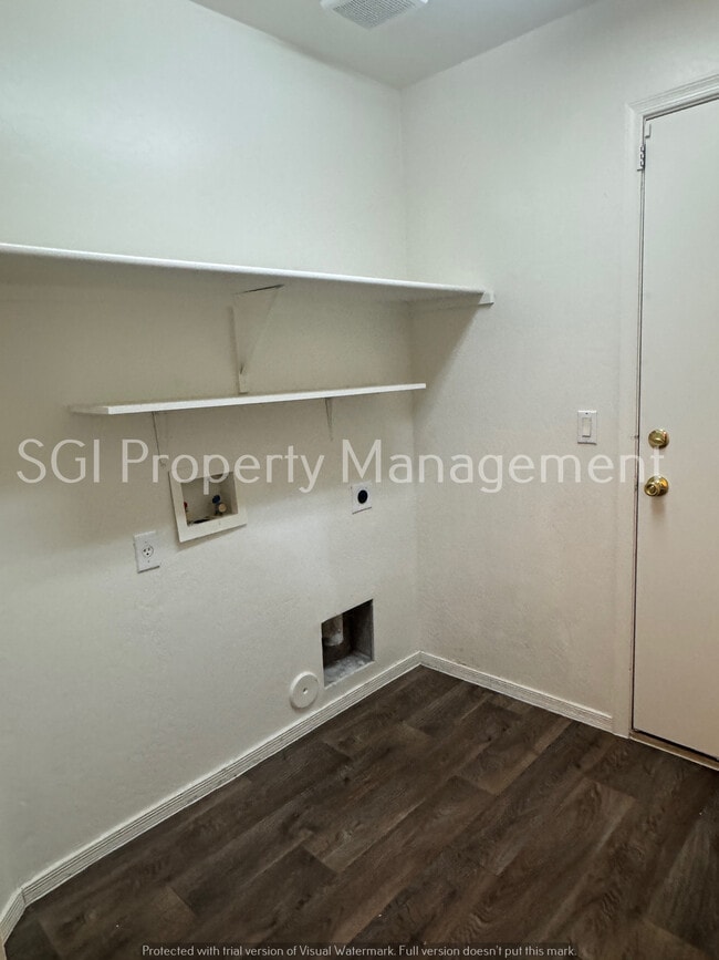 Building Photo - 25860 W Dunlap Rd