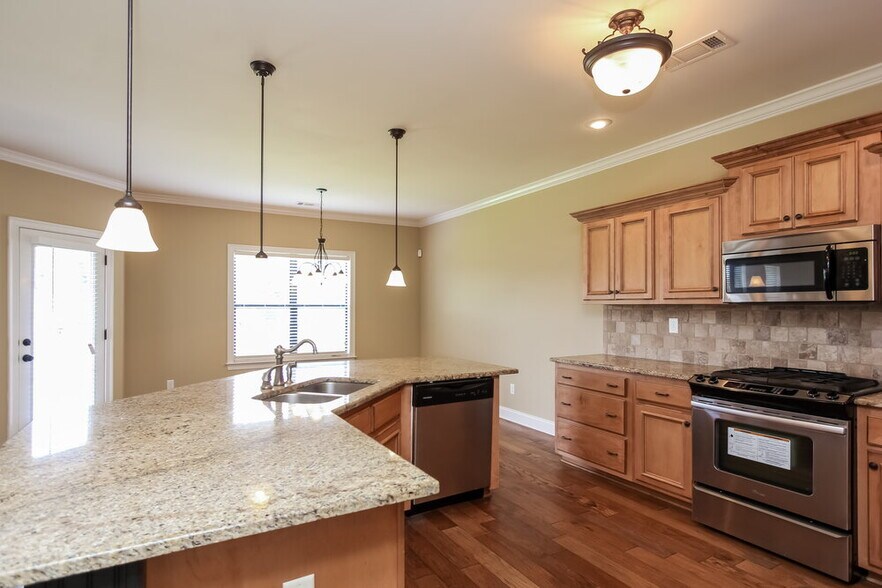 Building Photo - 55 Misty Meadows Cove
