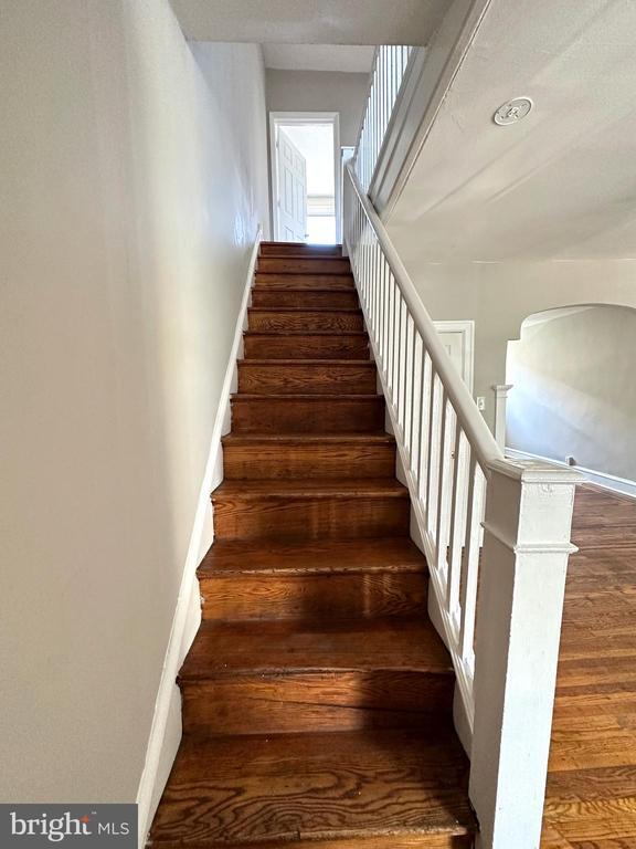 Building Photo - 1422 S Patton St