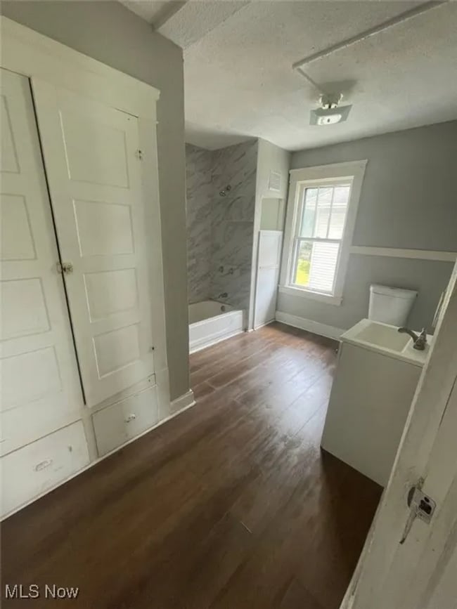 Building Photo - Spacious & Affordable 3-Bedroom Home