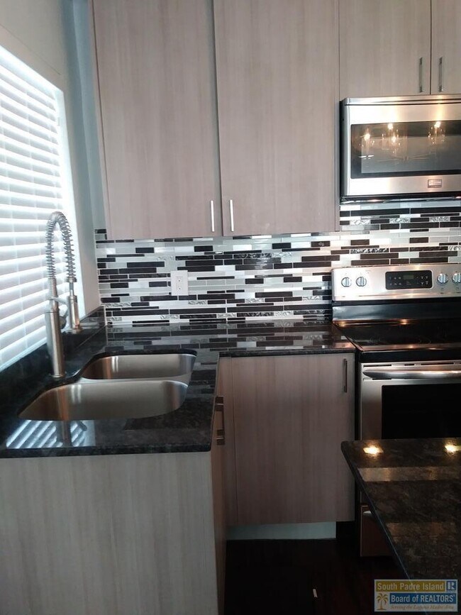 Building Photo - 125 E Morningside Dr