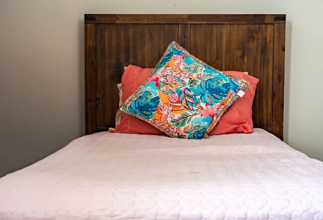 Building Photo - 1836 Sandy Pk Trl