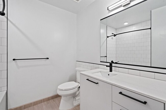 Building Photo - 1625 Eckington Pl NE