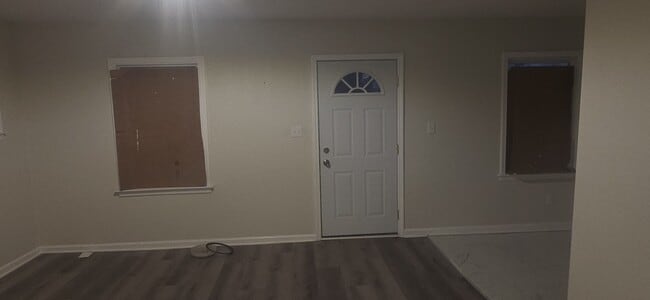 Building Photo - 12719 Wade St