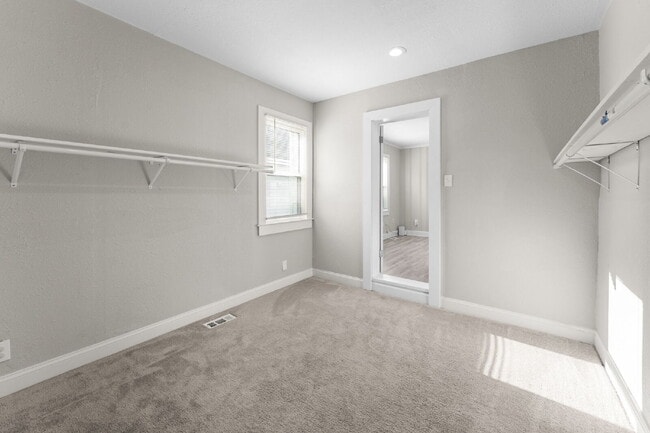 Building Photo - 254 Pocahontas Pl