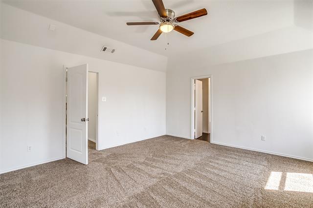 Building Photo - 1618 Sabine Dr