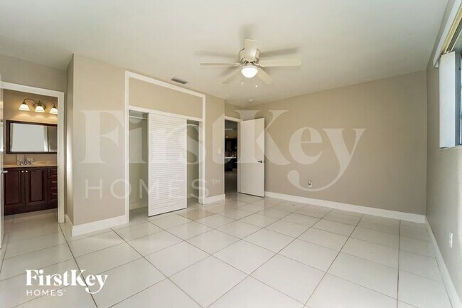 Building Photo - 7520 Coral Blvd