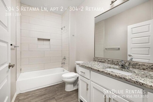 Building Photo - 304 S Retama Ln