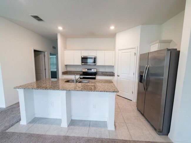 Building Photo - 5853 Bullock Pl