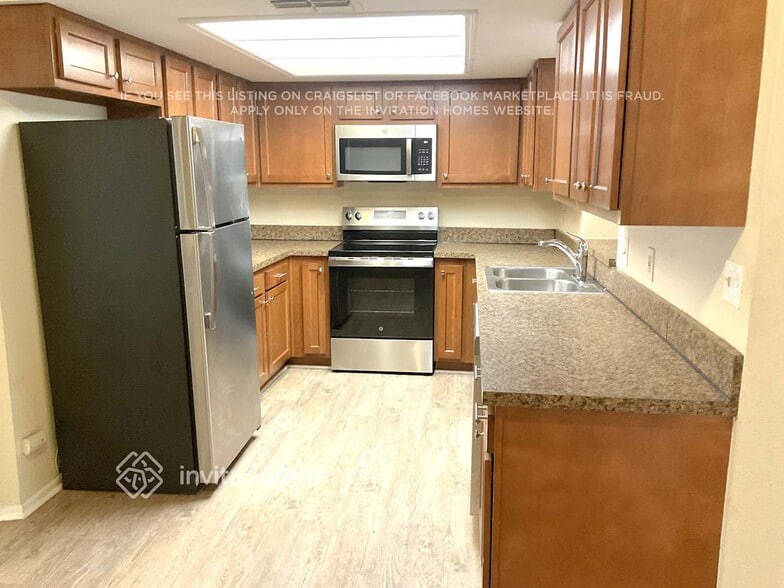 Building Photo - 6774 88th Ave N