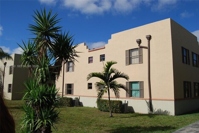 Building Photo - 650 NW 114th Ave